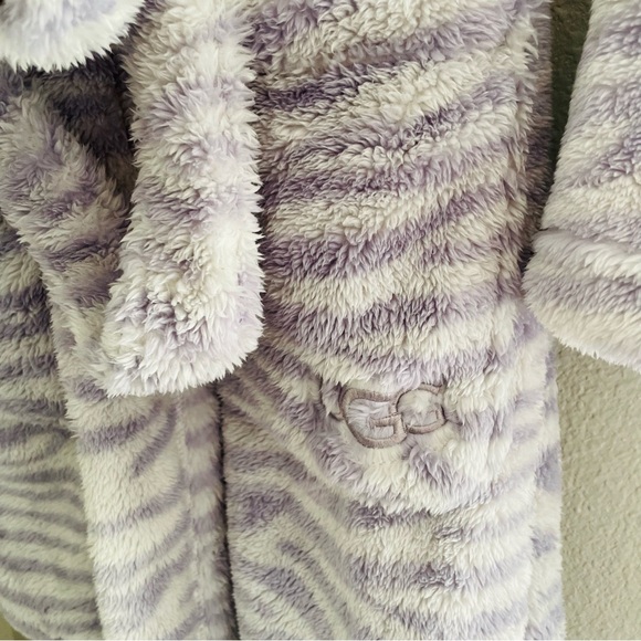 Ugg Soft Aarti Zebra Print Women’s Shearling Size Small Robe - Picture 4 of 6